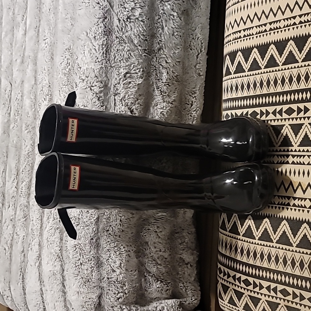 Hunter boots. Tall size 7. Black.